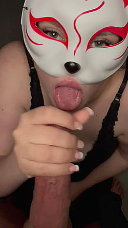I Love To Make Daddy Cum On My Tongue ??'